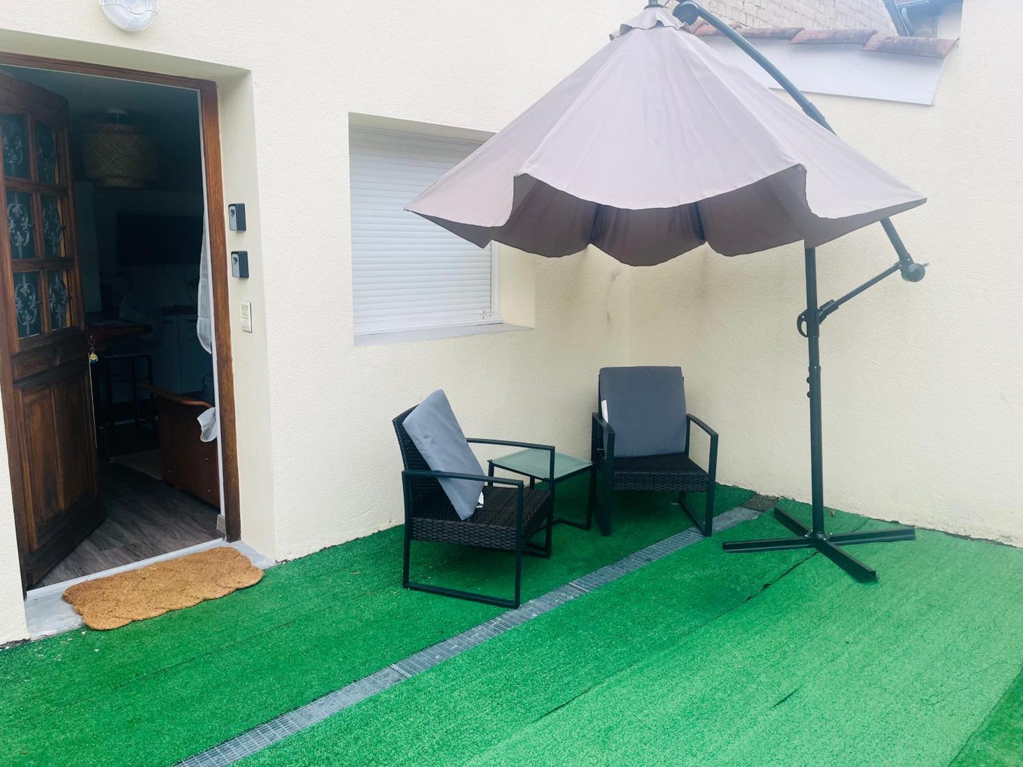 Le Petit Prince , Jolie Maisonnette Terrasse Netflix Parking Prive Jeux De Societe Bourg-en-Bresse Exterior foto
